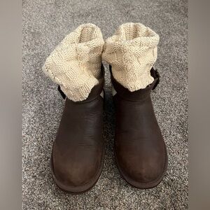 UGG Cassidee Brown Leather Boots with Beige Cable Knit